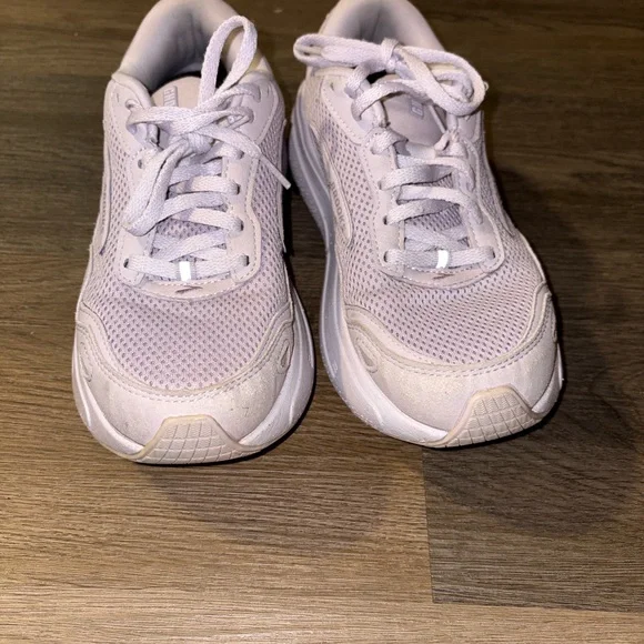 Brooks Women's Light purple lilac lavender Sneakers 7.5 - Picture 2 of 6